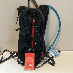 North face midsize hydration pack 2L